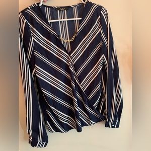 Long sleeve lightweight shirt.